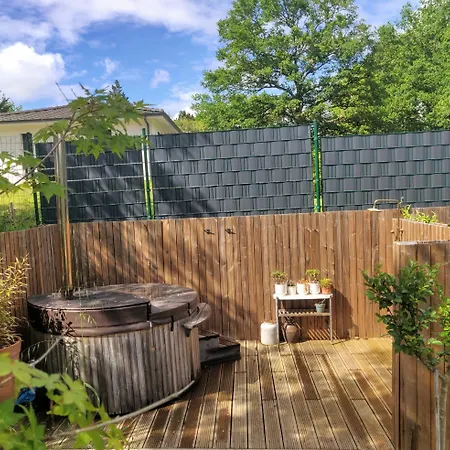 Pensjonat Le Studio Mandavi - Jardin & Bain Nordique Loupes